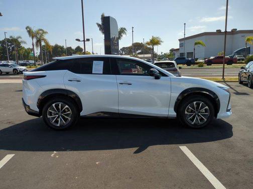 2024 Lexus RZ 450e Premium