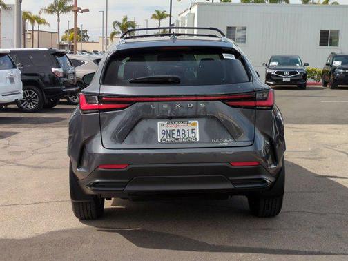 2025 Lexus NX 350h Premium