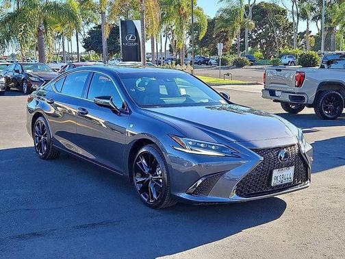2024 Lexus ES 300h F SPORT Handling