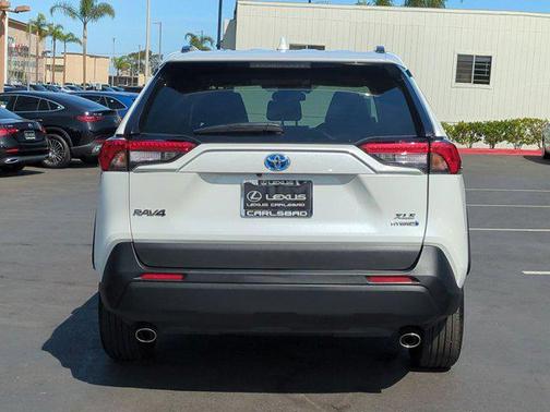 2024 Toyota RAV4 Hybrid XLE Premium