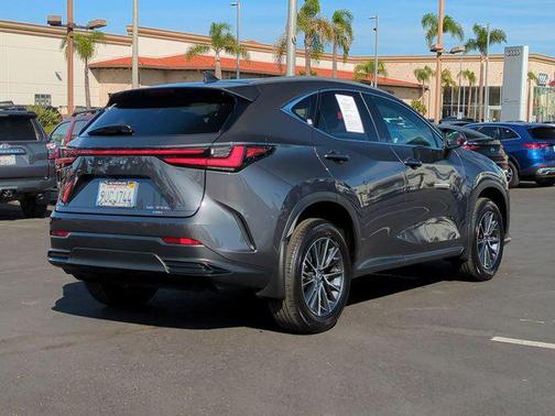 2025 Lexus NX 350h Premium