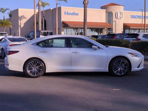 2025 Lexus ES 350 Base