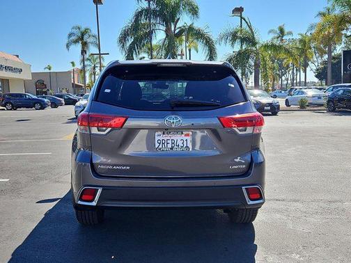2017 Toyota Highlander Limited