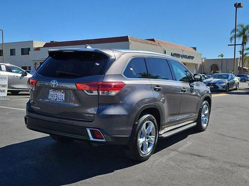 2017 Toyota Highlander Limited