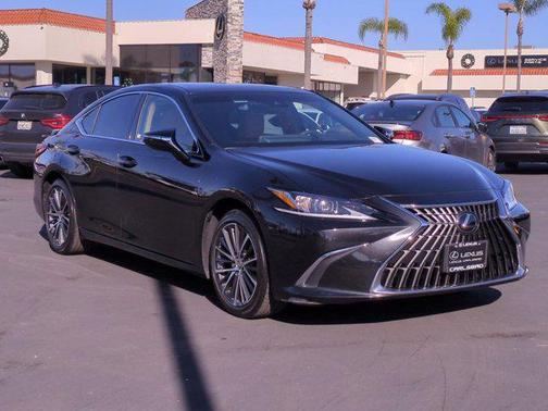2024 Lexus ES 300h Base