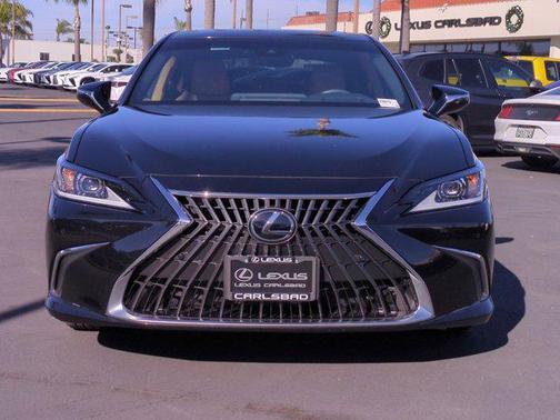 2024 Lexus ES 300h Base