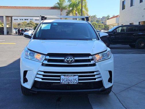 2019 Toyota Highlander LE I4