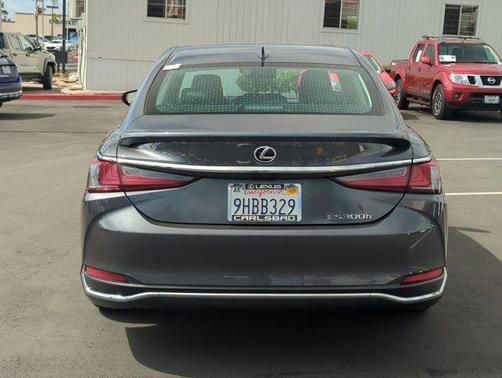2023 Lexus ES 300h Base