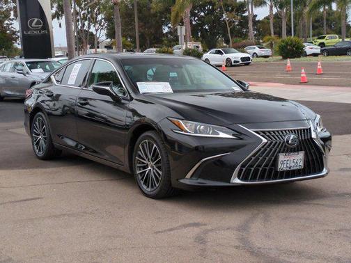 2023 Lexus ES 300h Base