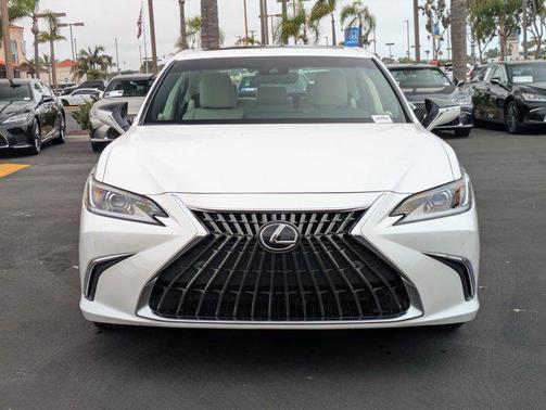 2025 Lexus ES 300h Base