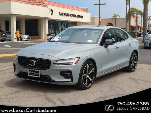 2024 Volvo S60 B5 Ultimate Dark Theme