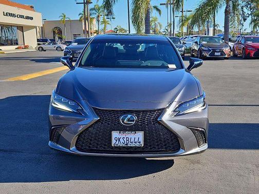 2024 Lexus ES 300h F SPORT Handling