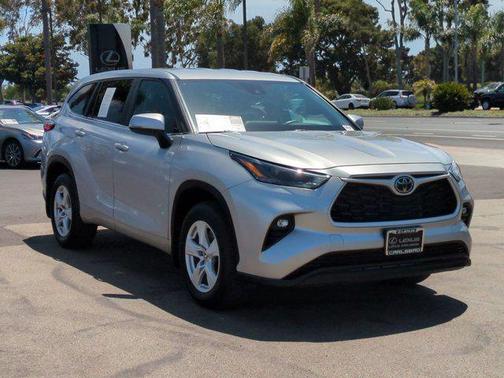 2023 Toyota Highlander LE