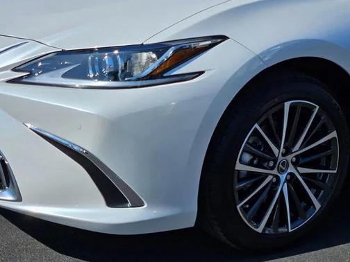 2025 Lexus ES 350 Base