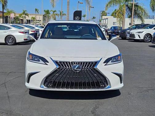 2025 Lexus ES 350 Base