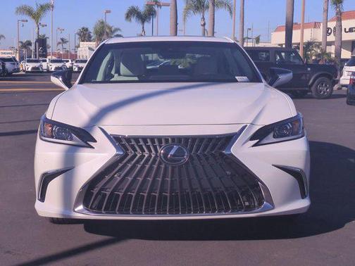2025 Lexus ES 350 Base