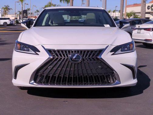 2025 Lexus ES 350 Base
