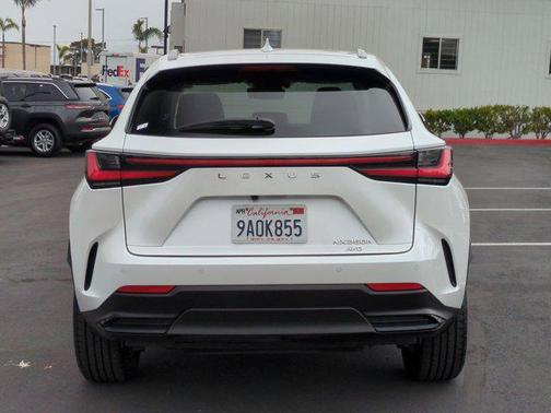 2022 Lexus NX 350h Premium