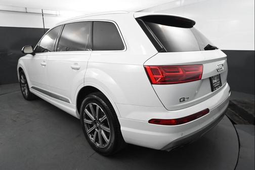2019 Audi Q7 55 Premium Plus