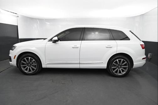 2019 Audi Q7 55 Premium Plus
