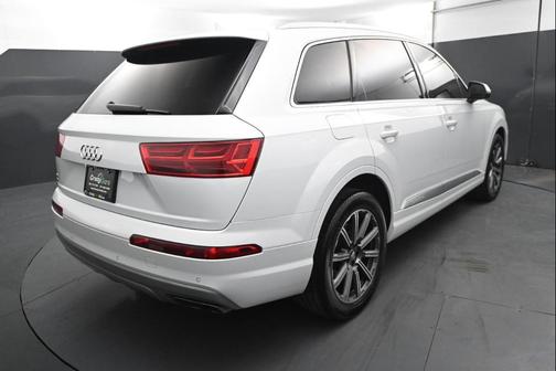 2019 Audi Q7 55 Premium Plus