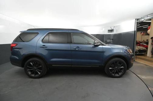 Blue 2018 Ford Explorer XLT