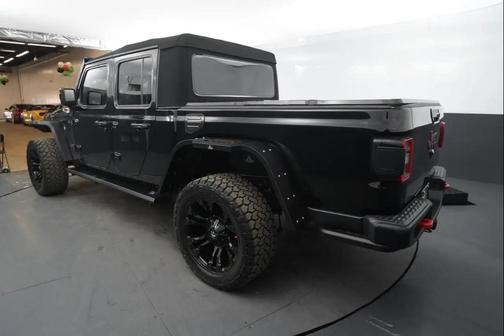 Black Clearcoat 2020 Jeep Gladiator Rubicon