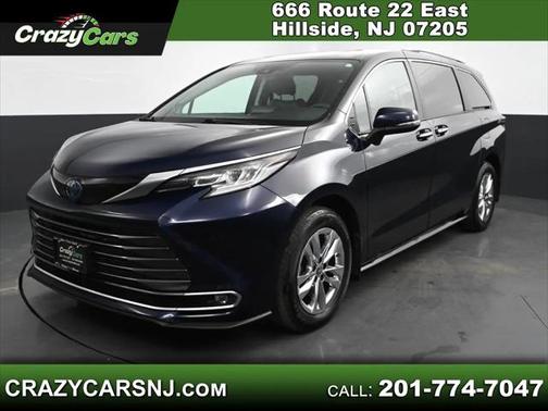 2022 Toyota Sienna Limited 7-Passenger