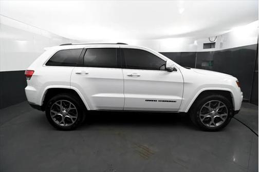 2018 Jeep Grand Cherokee Sterling Edition
