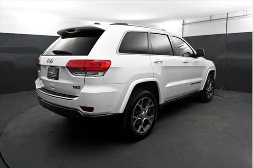 2018 Jeep Grand Cherokee Sterling Edition