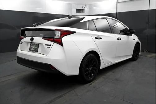 2022 Toyota Prius LE
