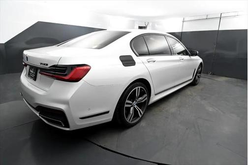2020 BMW 750 i xDrive