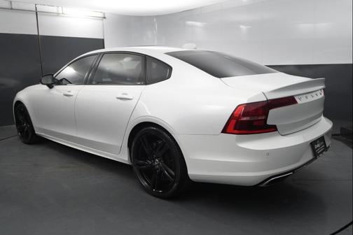 2020 Volvo S90 T6 R-Design