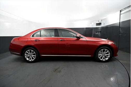 2017 Mercedes-Benz E-Class 4MATIC