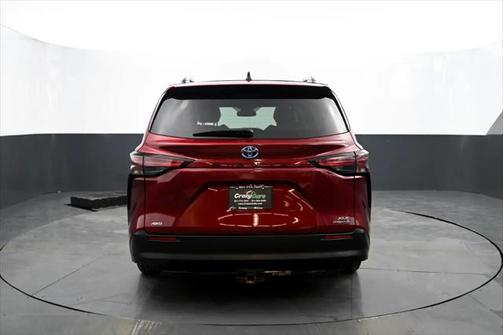 2022 Toyota Sienna XLE 7 Passenger