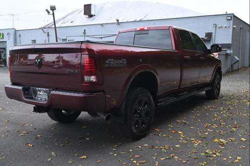2017 RAM 2500 Laramie Crew Cab 4x4 8' Box