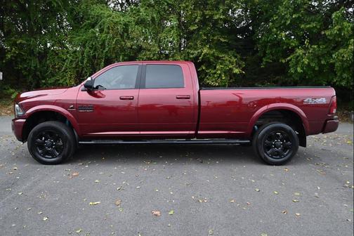 2017 RAM 2500 Laramie Crew Cab 4x4 8' Box