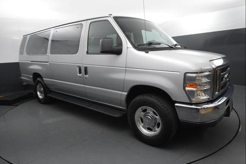 2011 Ford E350 Super Duty XLT