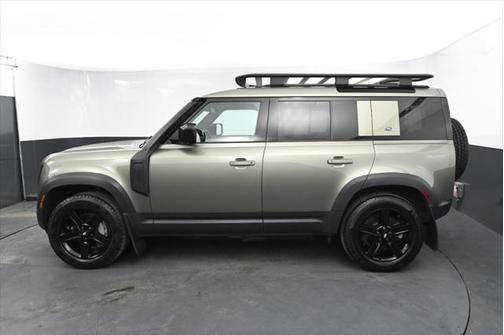 2022 Land Rover Defender 110 SE