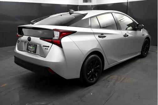 2022 Toyota Prius LE
