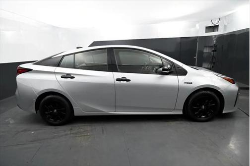 2022 Toyota Prius LE