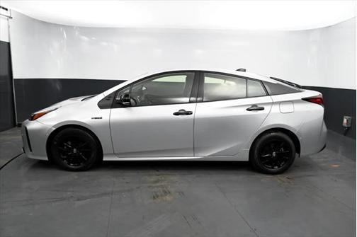 2022 Toyota Prius LE