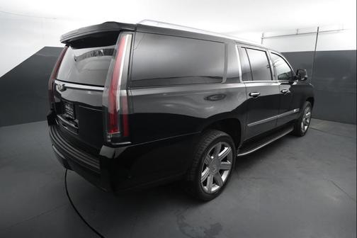 2017 Cadillac Escalade ESV Luxury