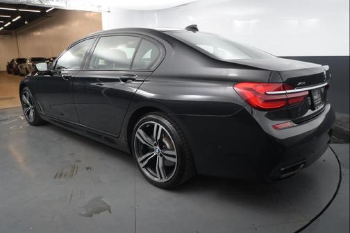 2019 BMW 750 i xDrive