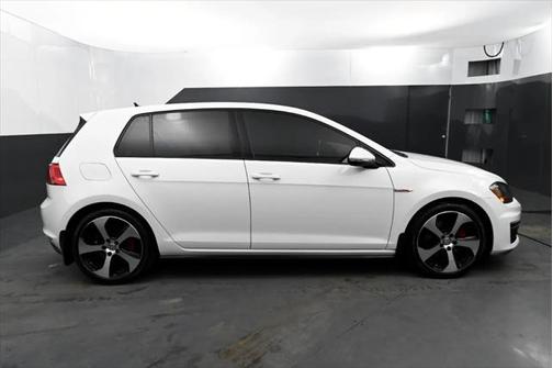 2015 Volkswagen Golf GTI 2.0T SE 4-Door