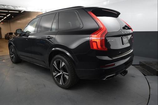 2020 Volvo XC90 T6 R-Design