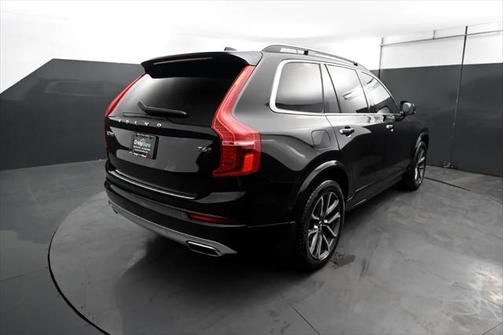 2019 Volvo XC90 T6 Momentum