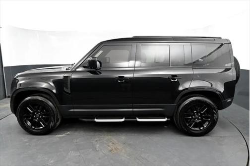 2022 Land Rover Defender 110 SE