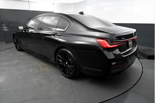 2022 BMW 750 i xDrive