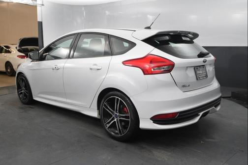2018 Ford Focus ST 